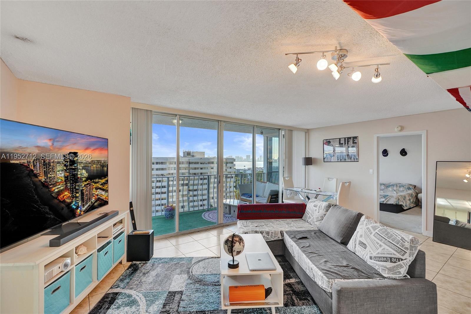 7601 E Treasure Dr #1120 North Bay Village, FL 33141