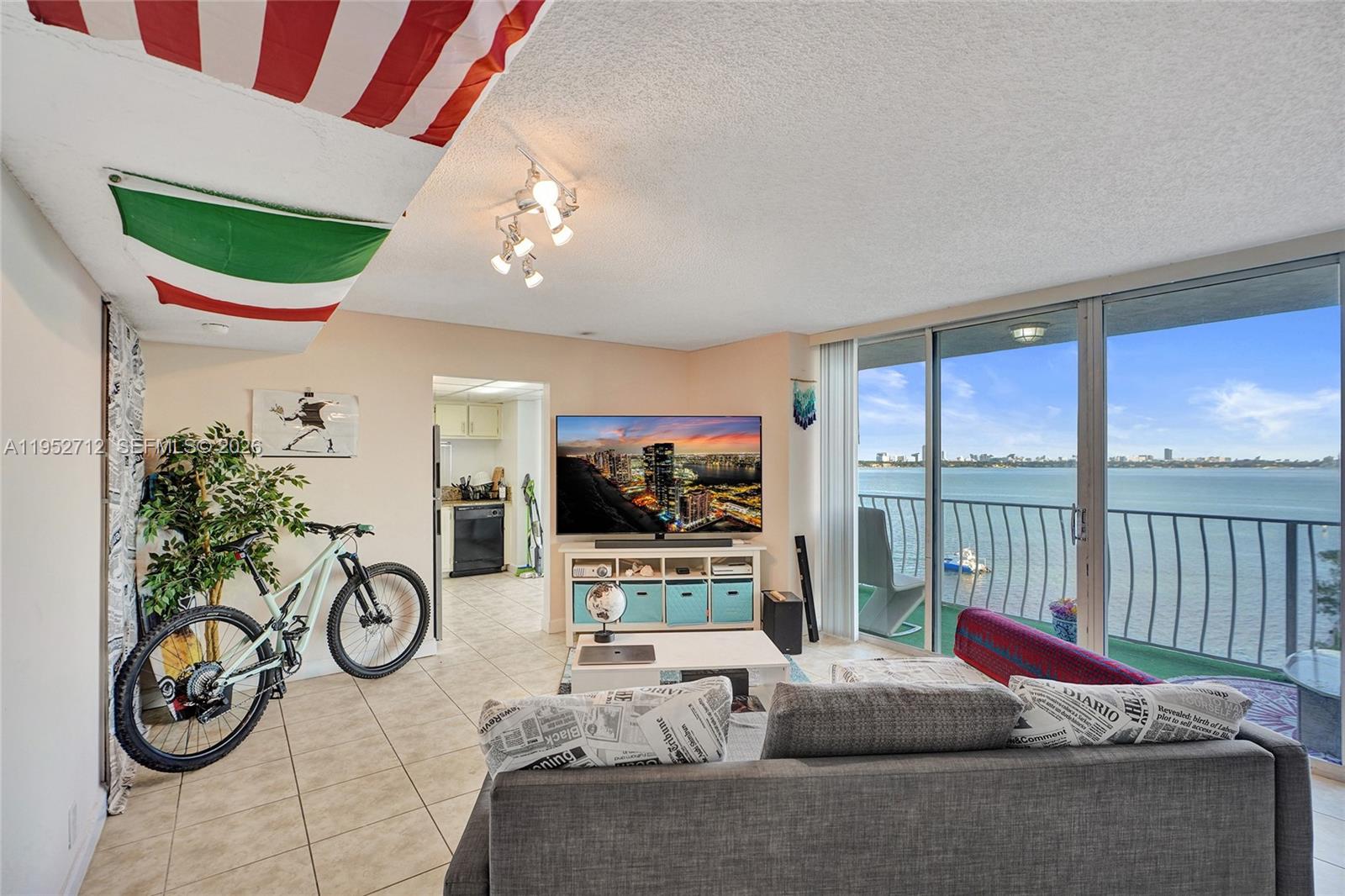 7601 E Treasure Dr #1120 North Bay Village, FL 33141