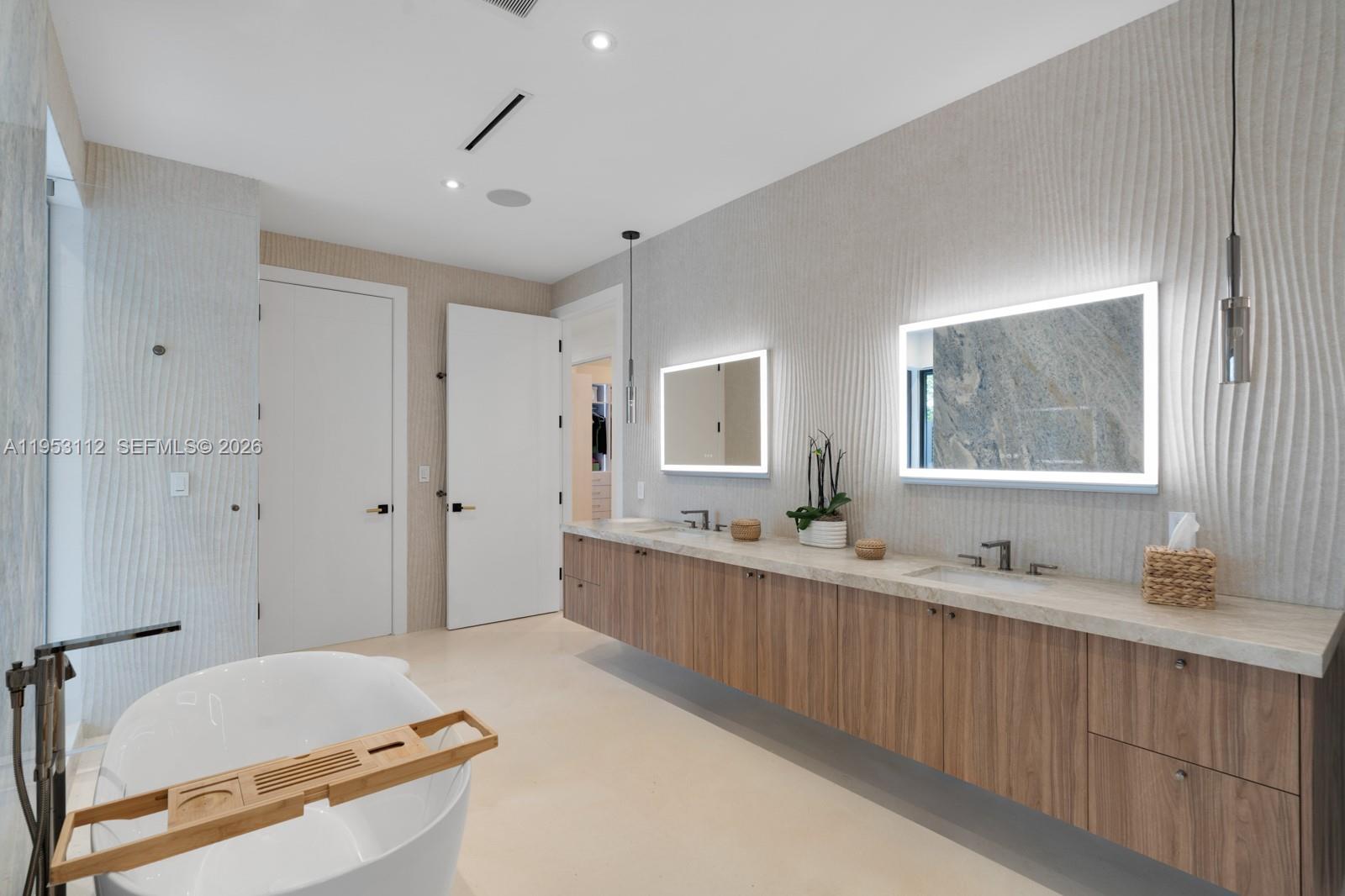 6031 SW 88th St South Miami, FL 33156