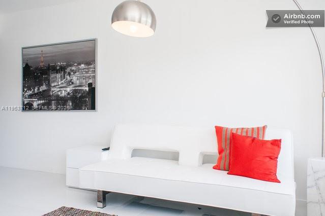 801 15th St #208 Miami Beach, FL 33139