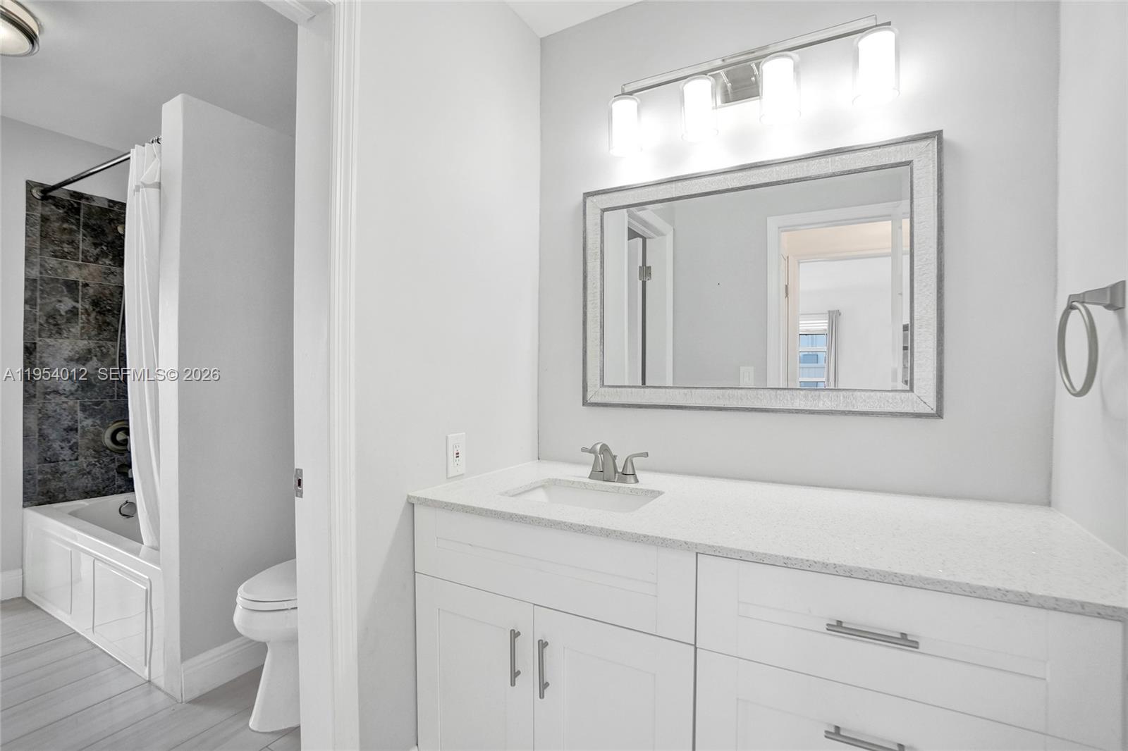 2724 NE 10th St Pompano Beach, FL 33062