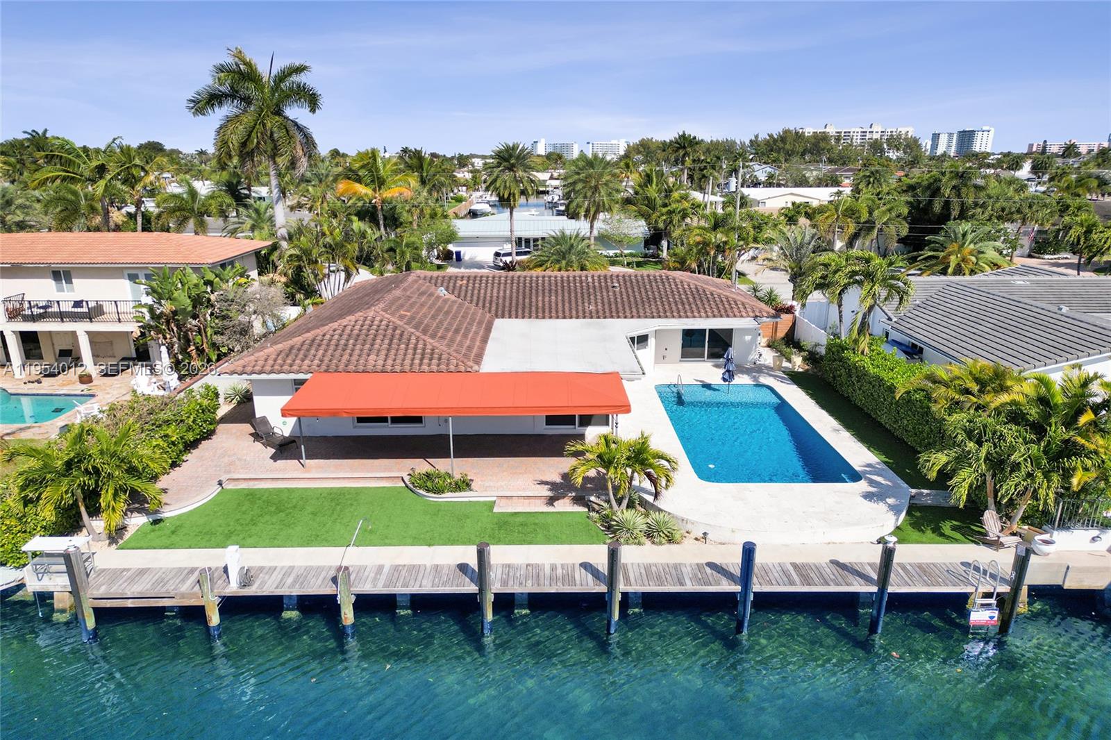 2724 NE 10th St Pompano Beach, FL 33062