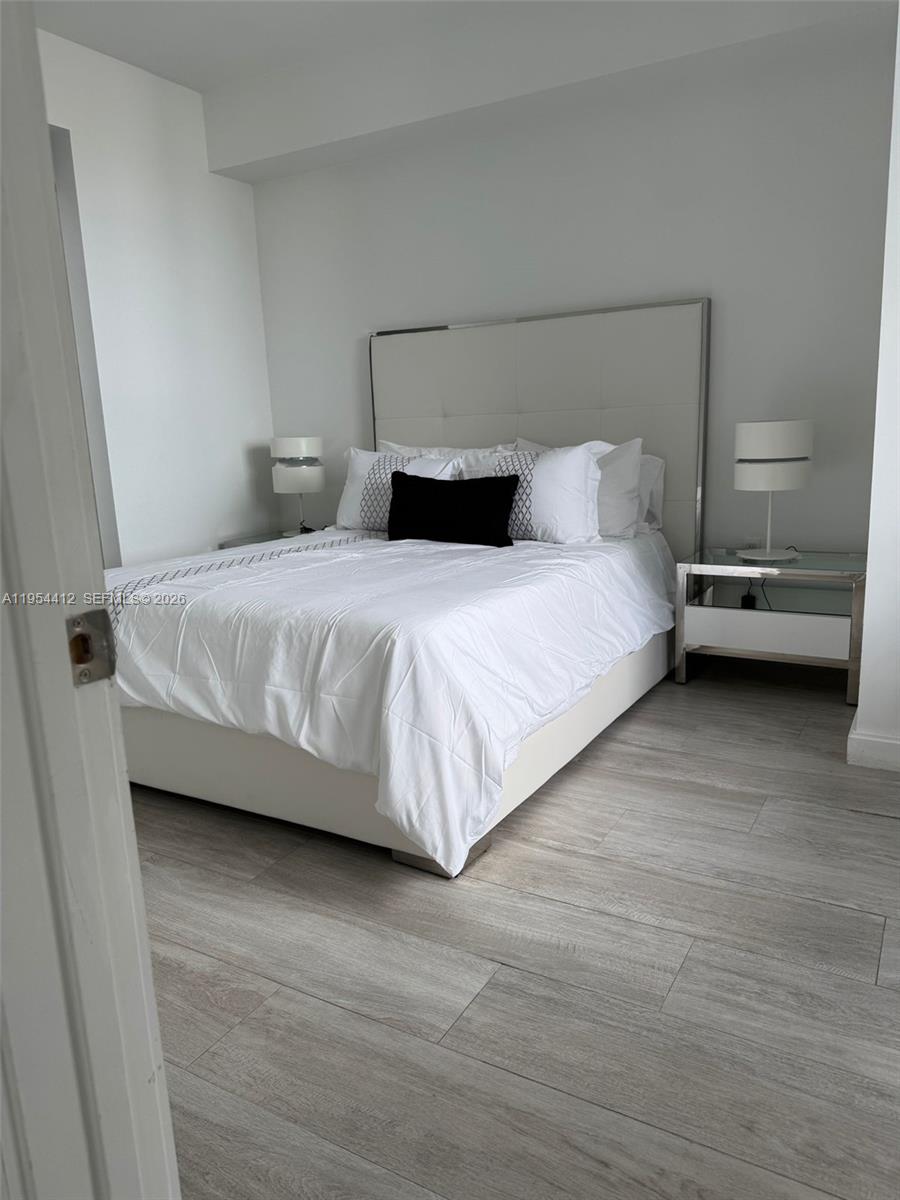 image Brickell Heights East10