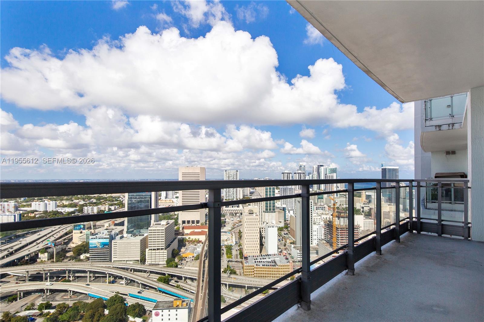 image The Ivy at Riverfront13