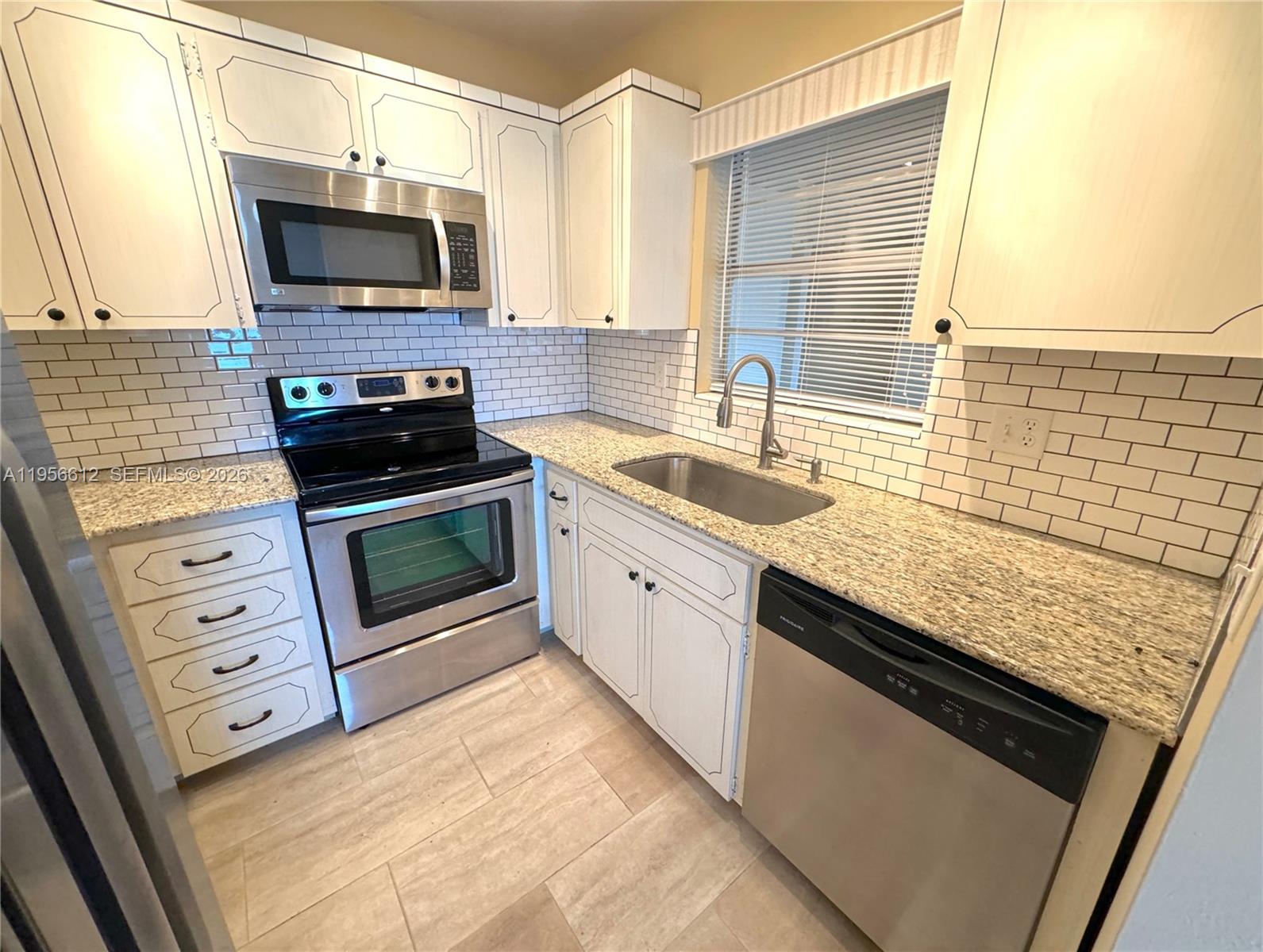 2800 NE 28th St #14 Lighthouse Point, FL 33064