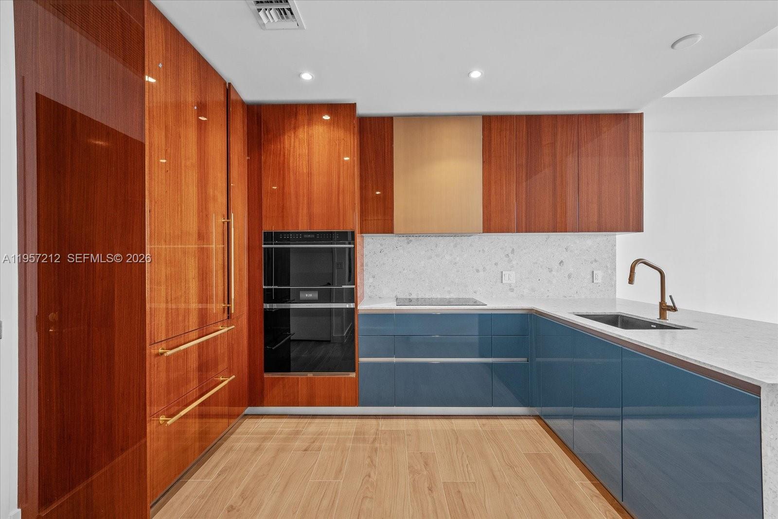 image Mr C Residence3