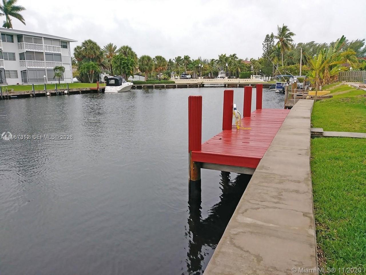 581 Blue Heron Dr #107-B