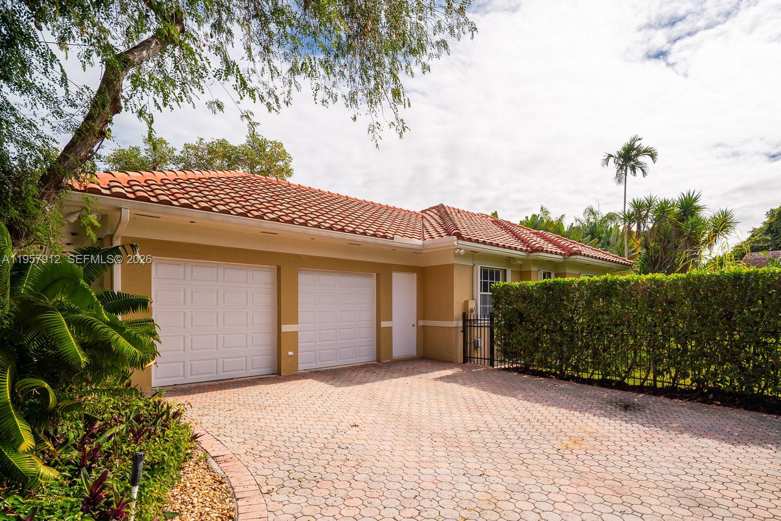 5770 SW 128th St Pinecrest, FL 33156