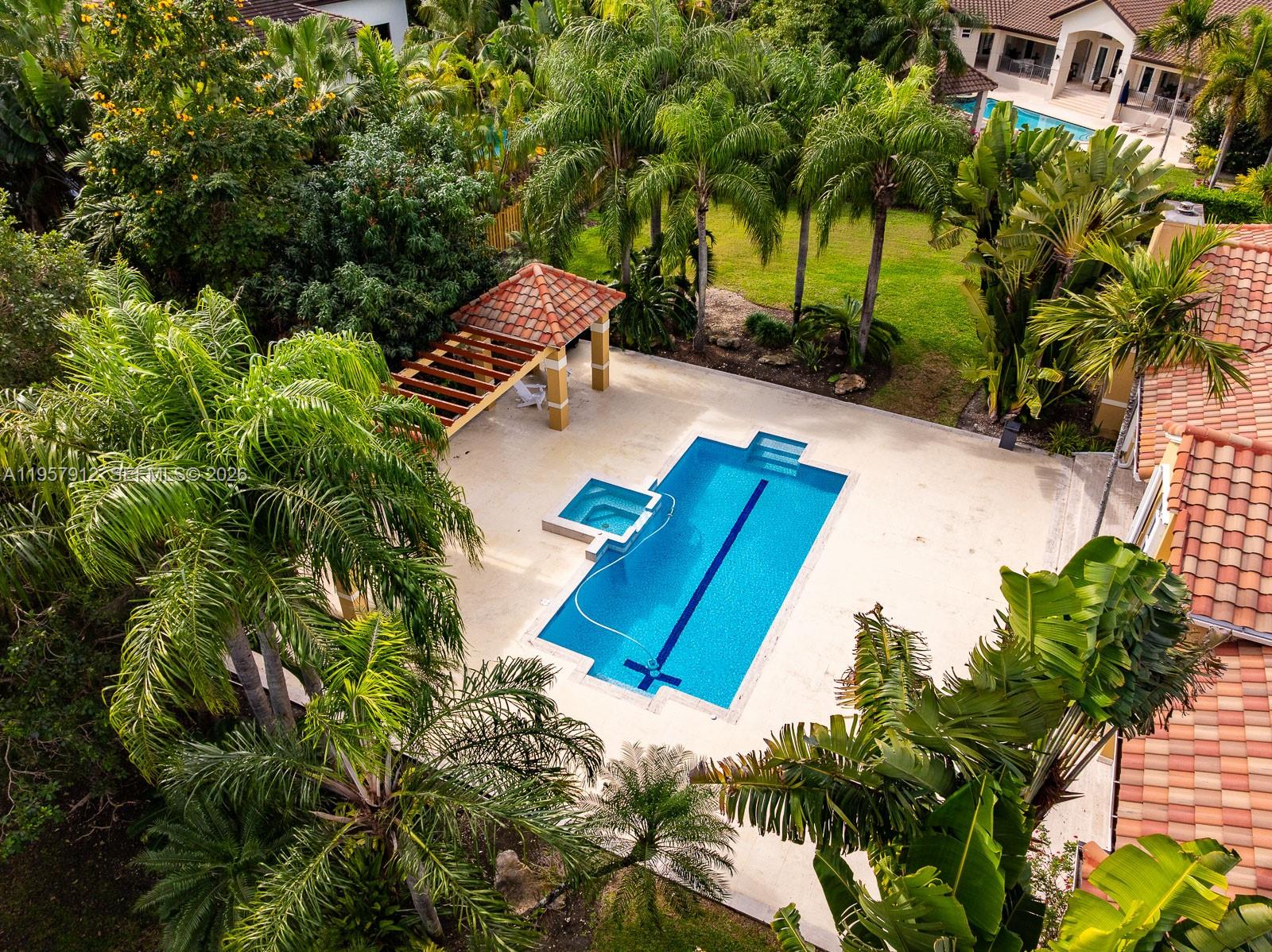 5770 SW 128th St Pinecrest, FL 33156