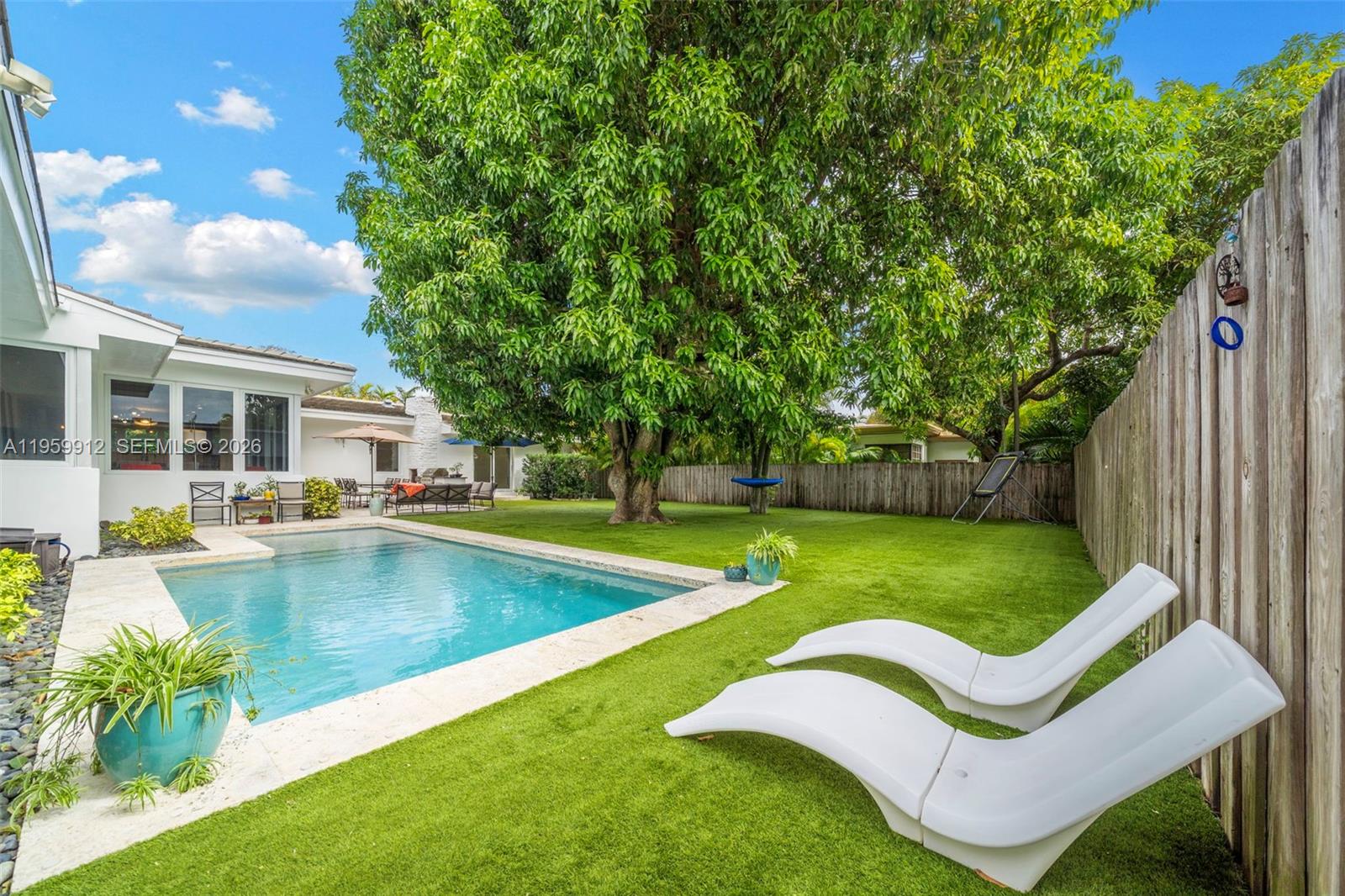 4595 N Jefferson Ave Miami Beach, FL 33140