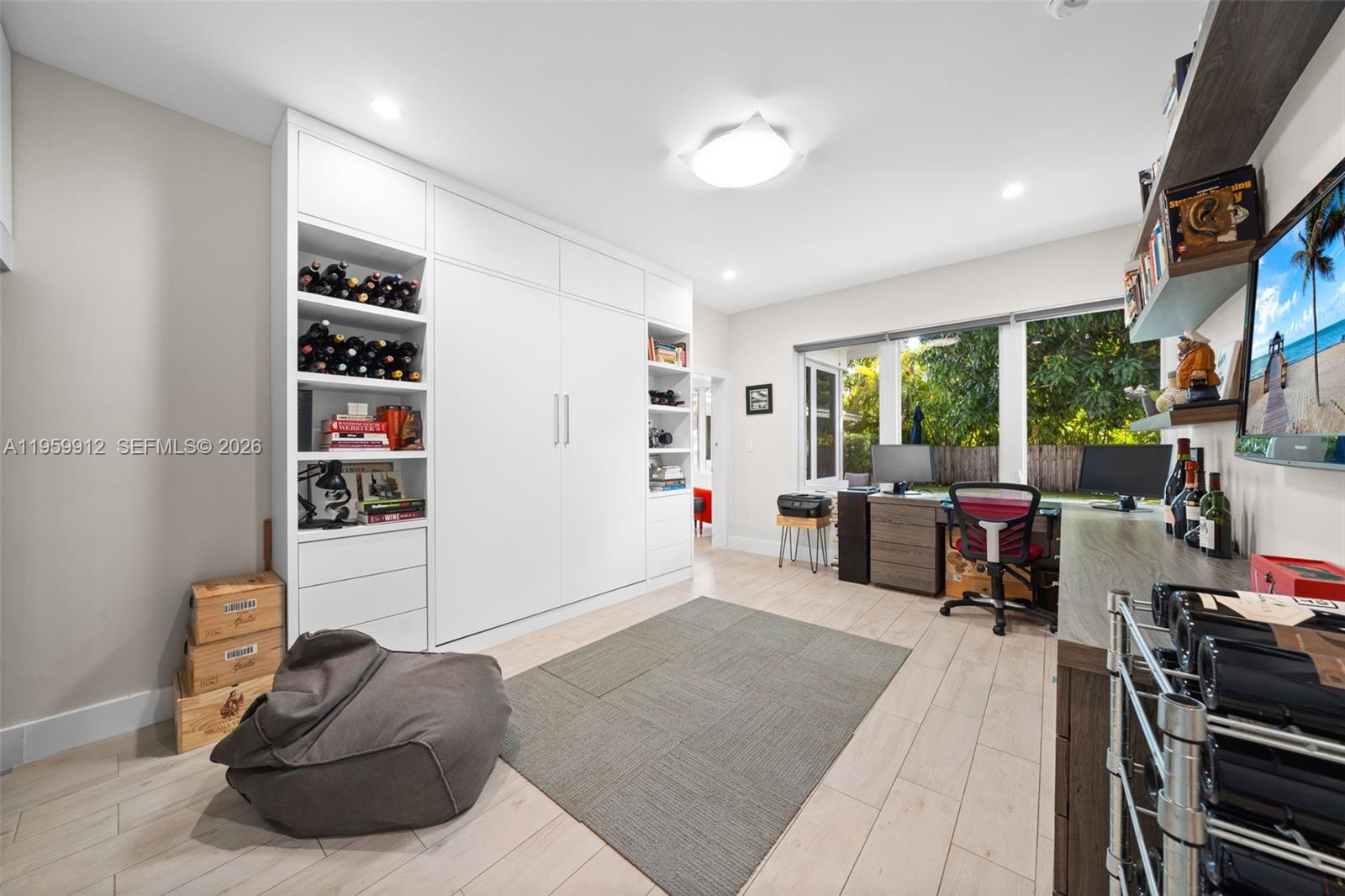 4595 N Jefferson Ave Miami Beach, FL 33140