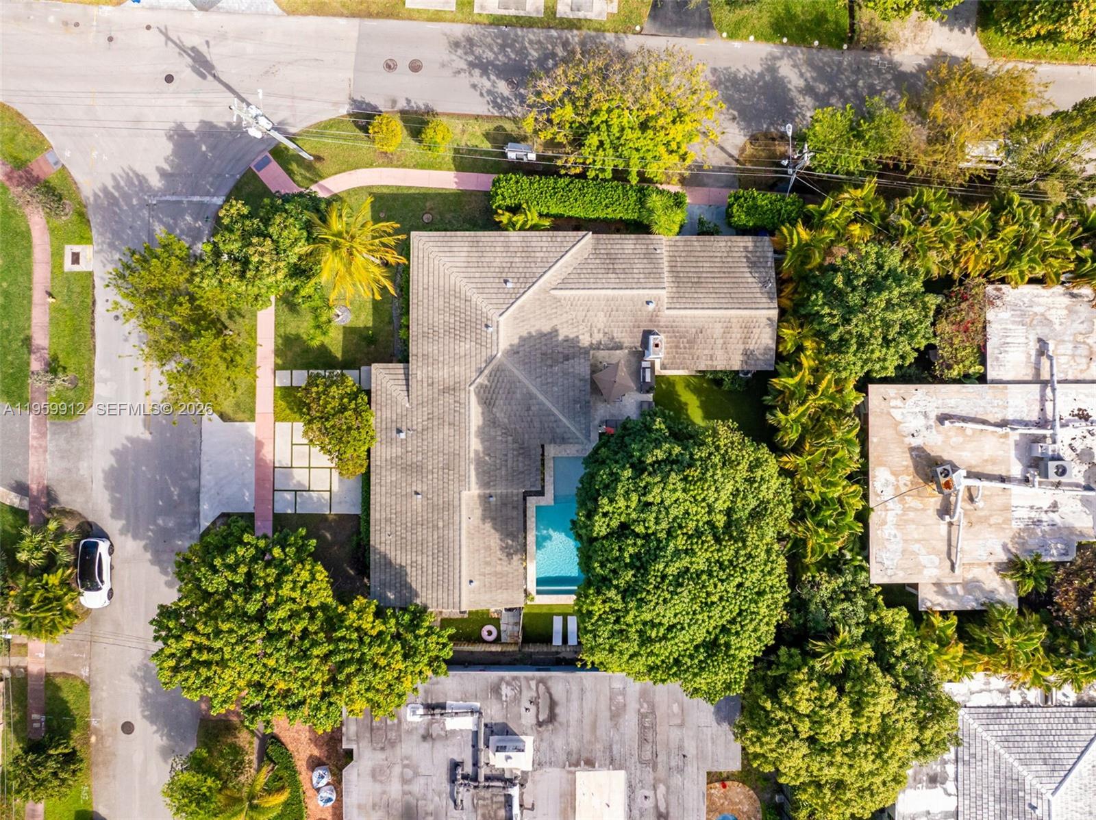 4595 N Jefferson Ave Miami Beach, FL 33140