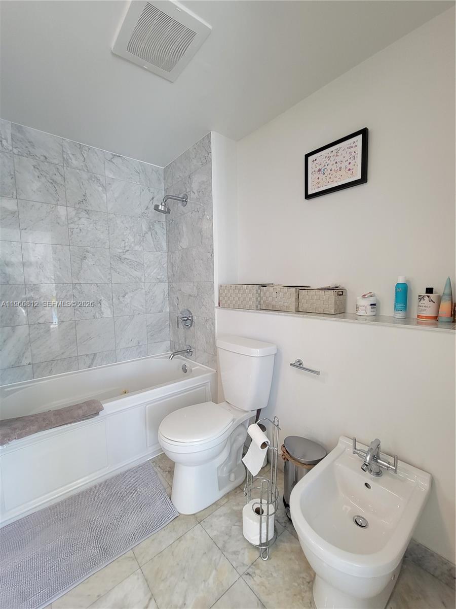 6580 Indian Crk Dr #209 Miami Beach, FL 33141