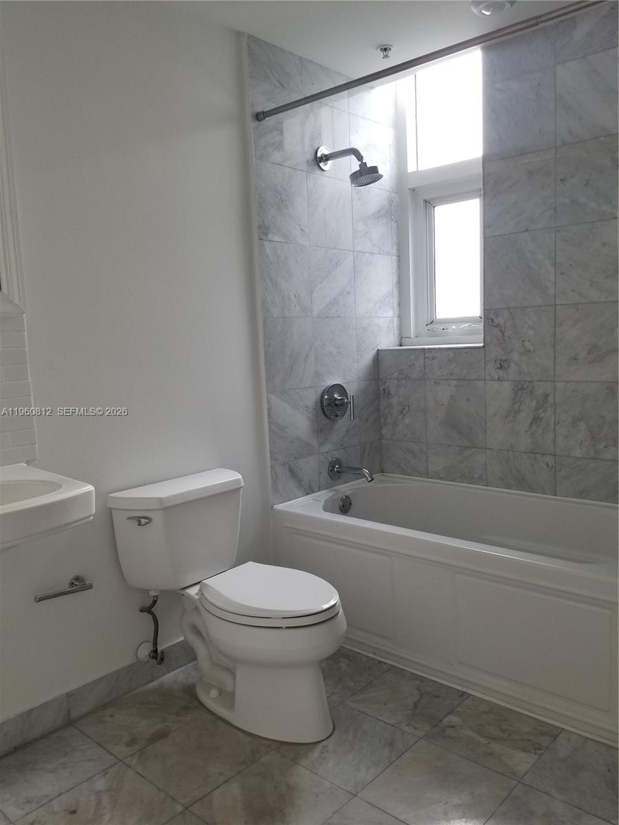 6580 Indian Crk Dr #209 Miami Beach, FL 33141