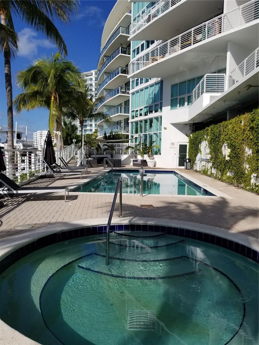 6580 Indian Crk Dr #209 Miami Beach, FL 33141