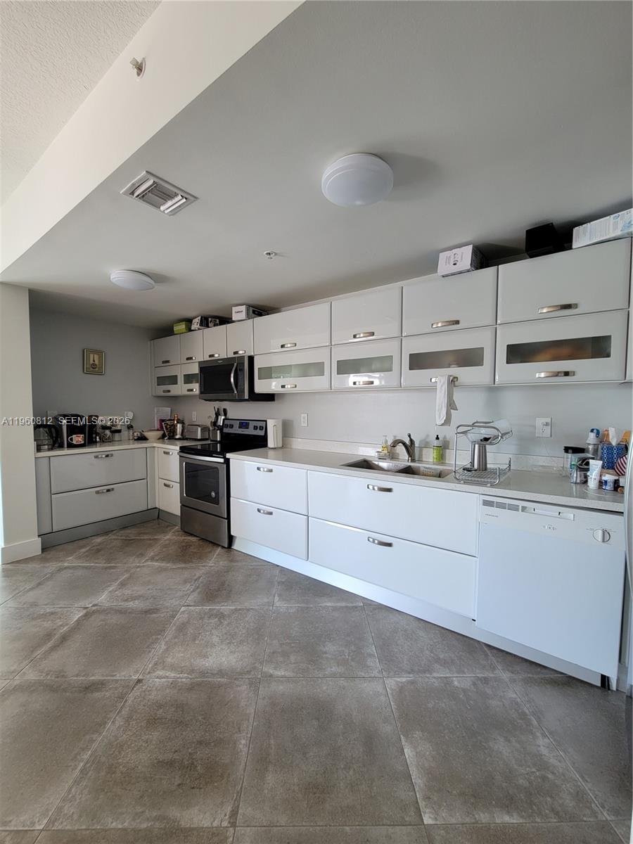 6580 Indian Crk Dr #209 Miami Beach, FL 33141