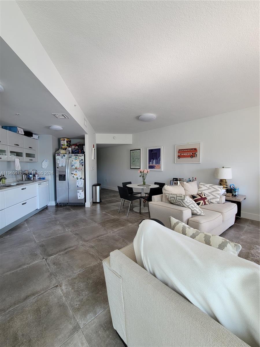 6580 Indian Crk Dr #209 Miami Beach, FL 33141