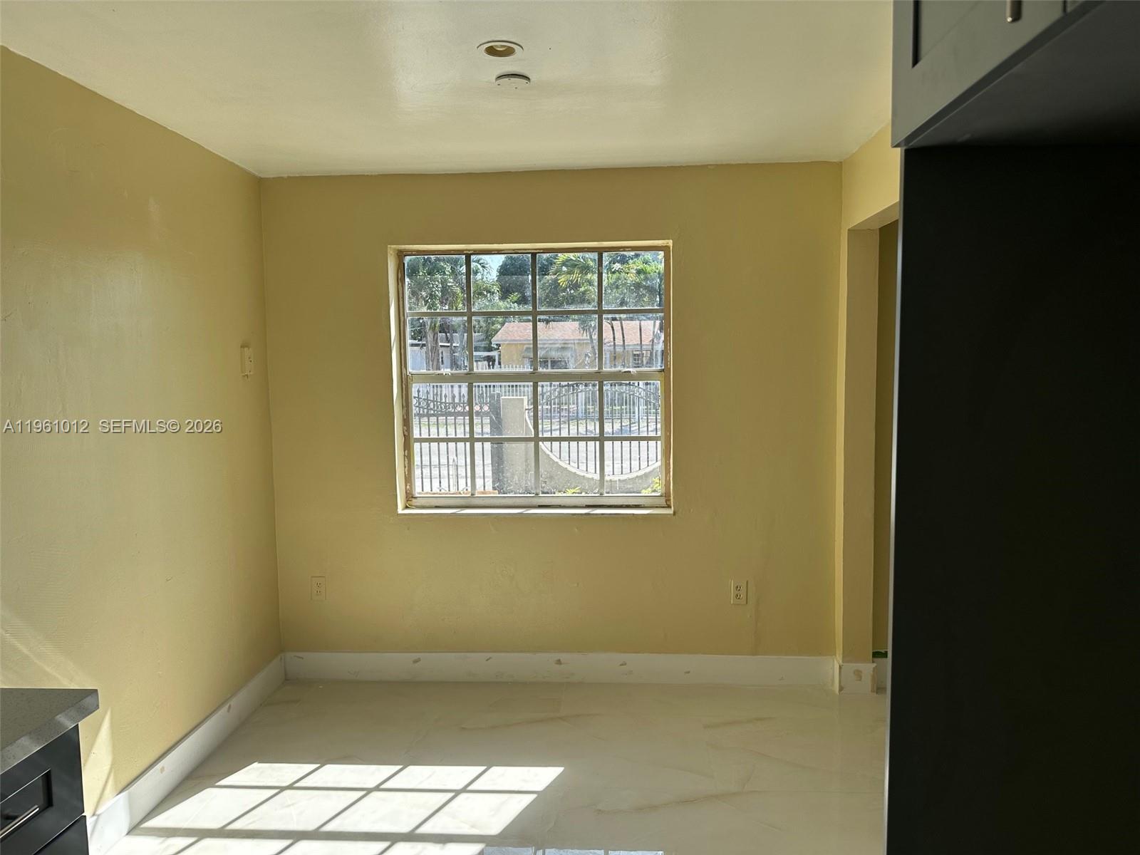 1655 NW 116th St #front Miami, FL 33167