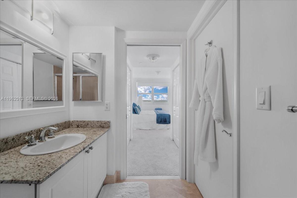 19501 W Country Clb Dr #2513 Aventura, FL 33180