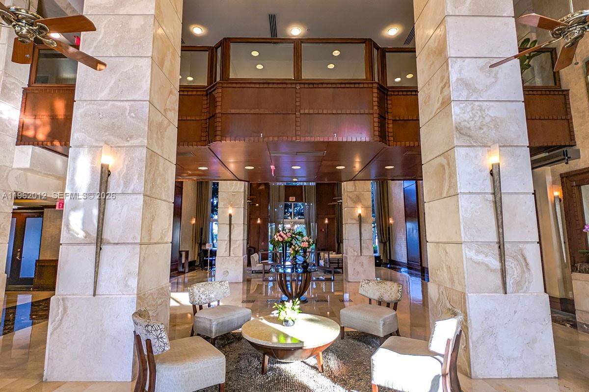 19501 W Country Clb Dr #2513 Aventura, FL 33180