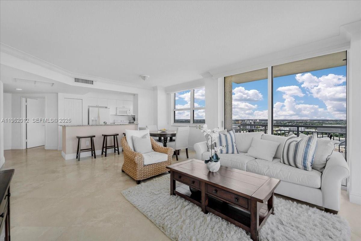 19501 W Country Clb Dr #2513 Aventura, FL 33180