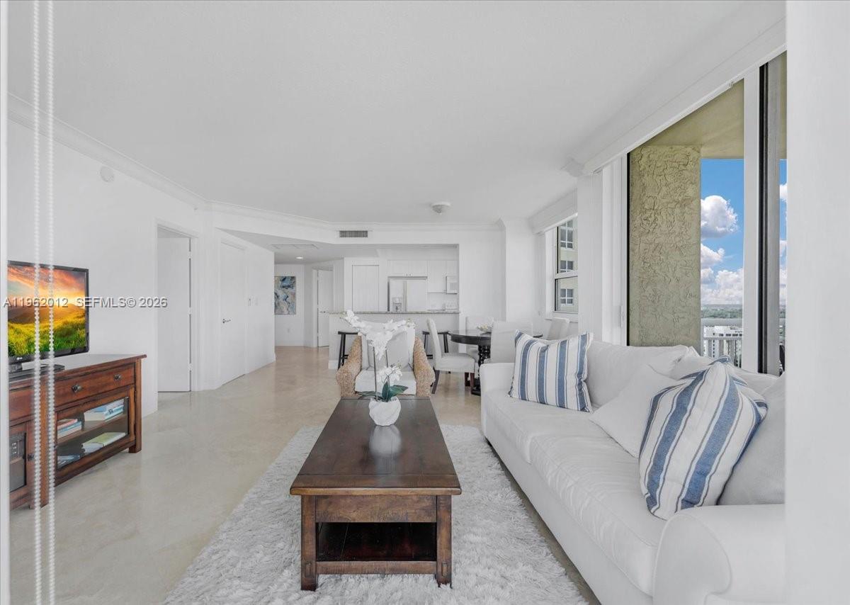 19501 W Country Clb Dr #2513 Aventura, FL 33180