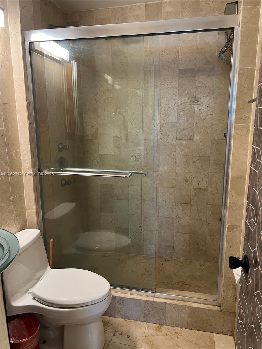 915 Jefferson Ave #4F Miami Beach, FL 33139