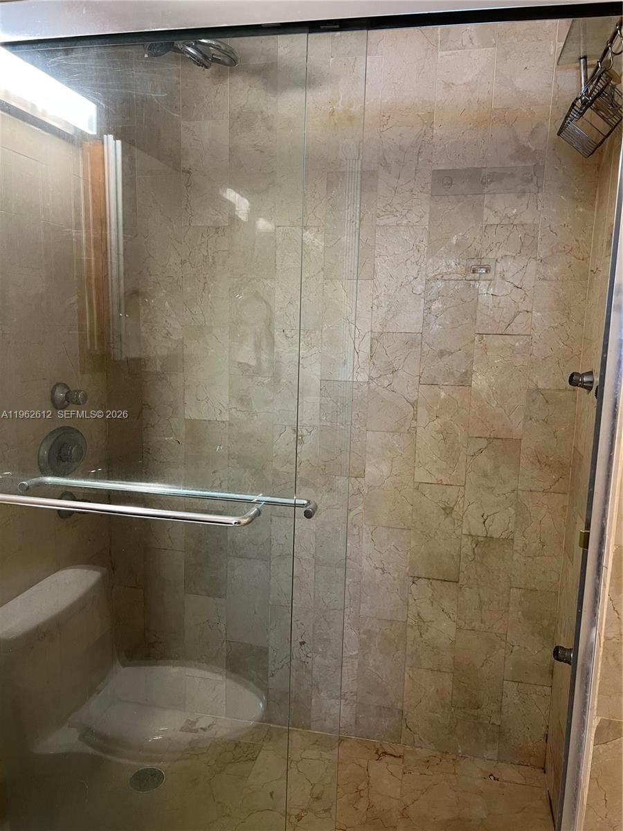 915 Jefferson Ave #4F Miami Beach, FL 33139