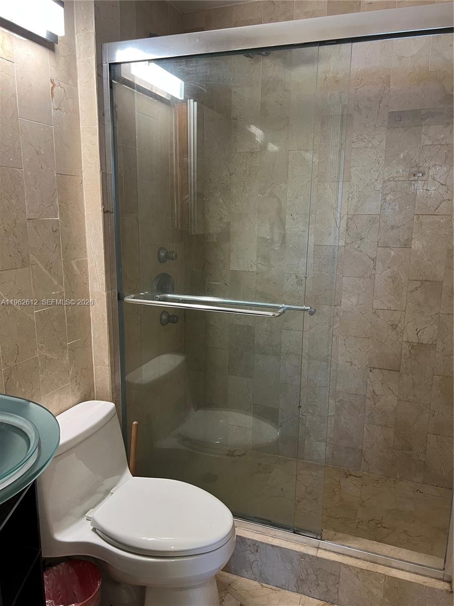 915 Jefferson Ave #4F Miami Beach, FL 33139