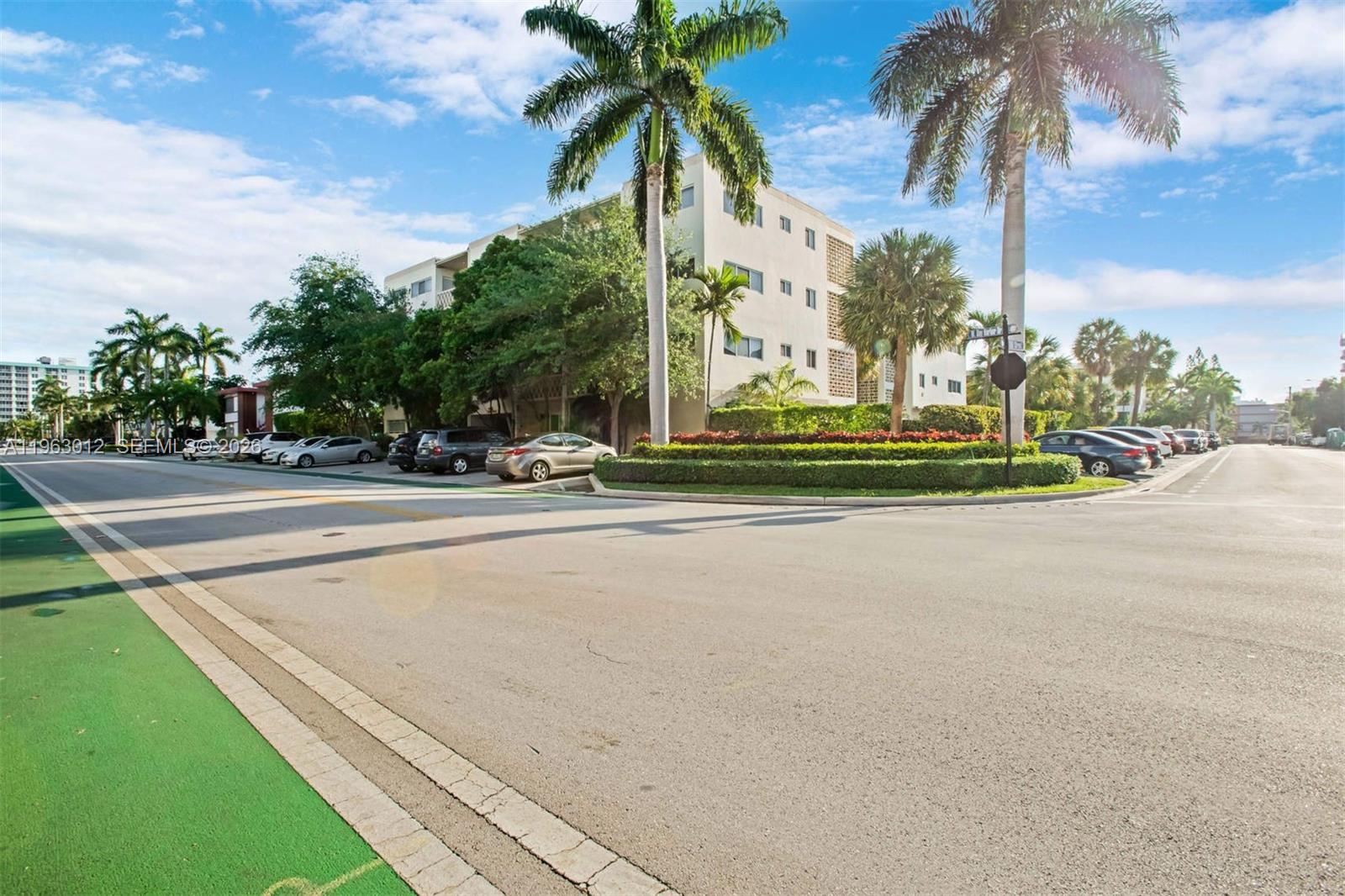 10001 W Bay Hbr Dr #208 Bay Harbor Islands, FL 33154