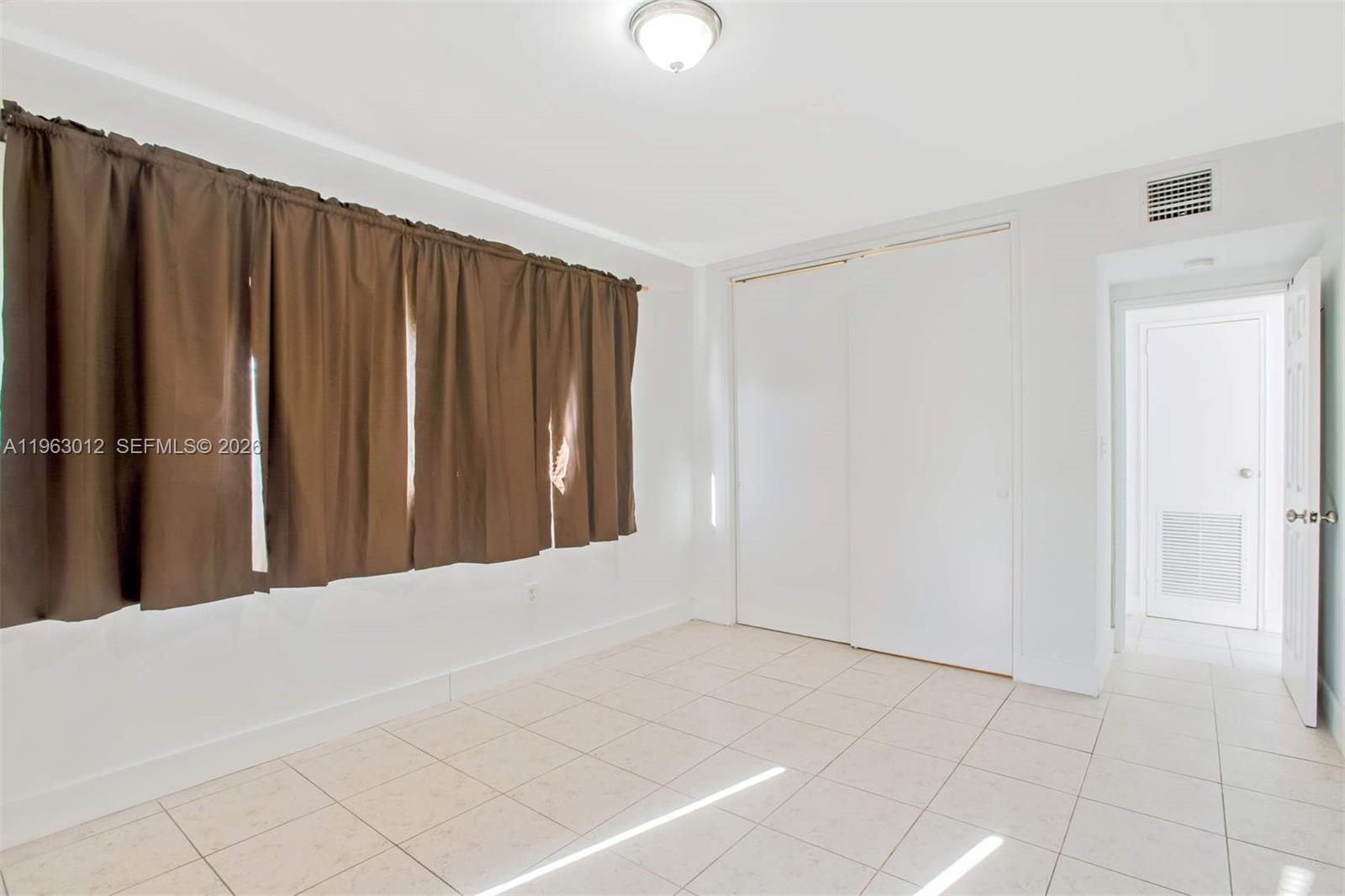 10001 W Bay Hbr Dr #208 Bay Harbor Islands, FL 33154