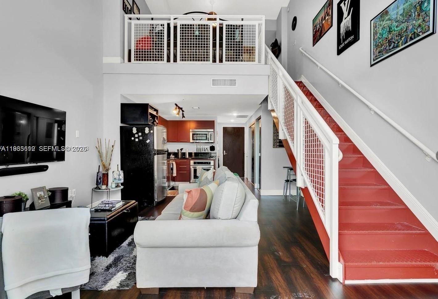 image Vizcayne North11