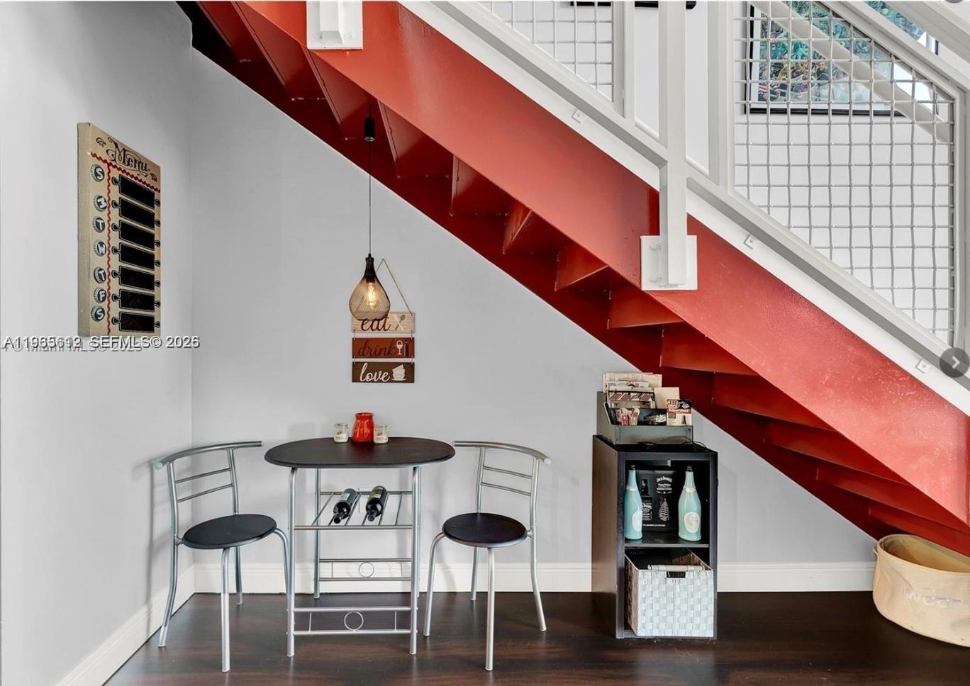 image Vizcayne North20