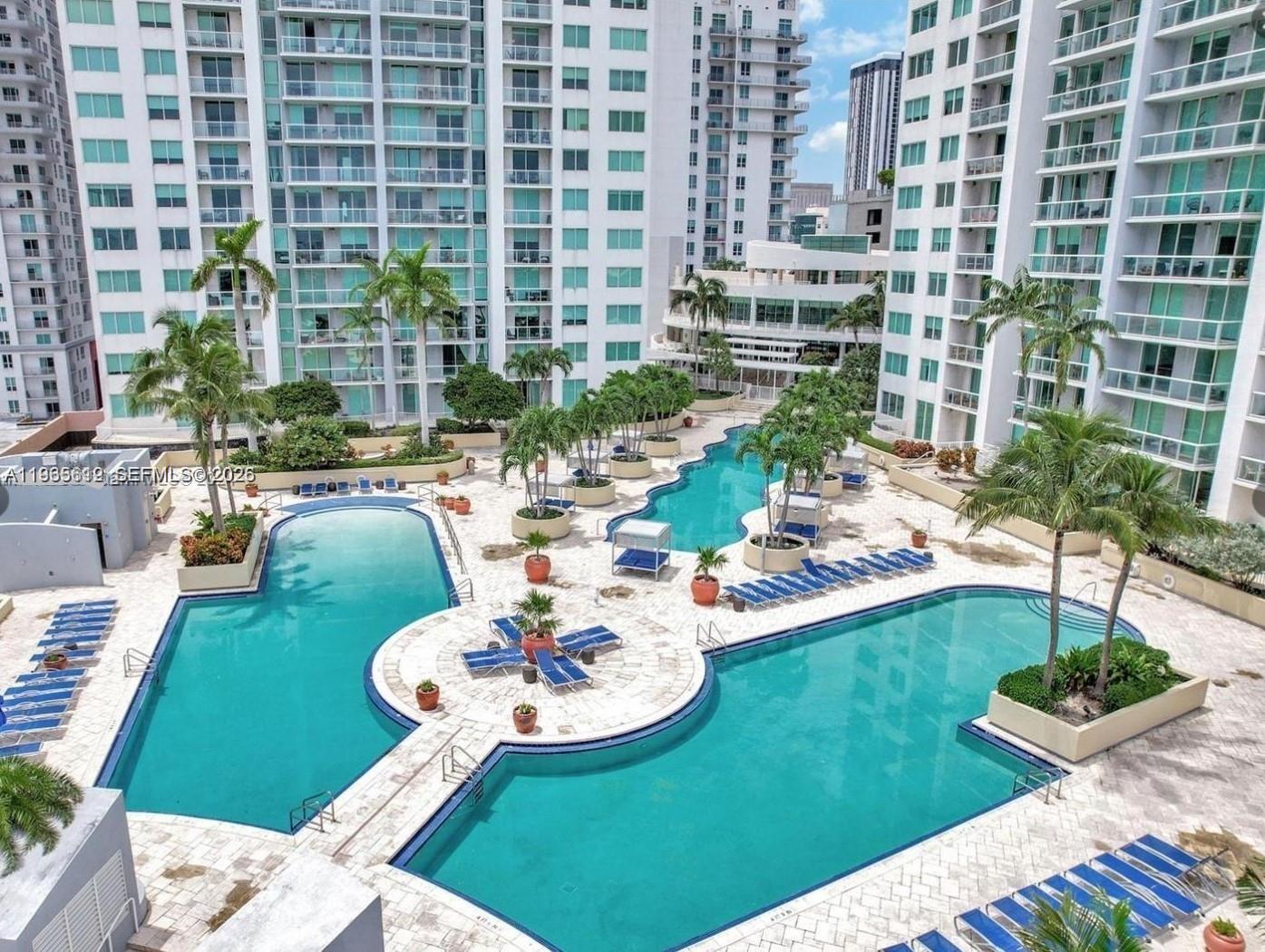 image Vizcayne North2