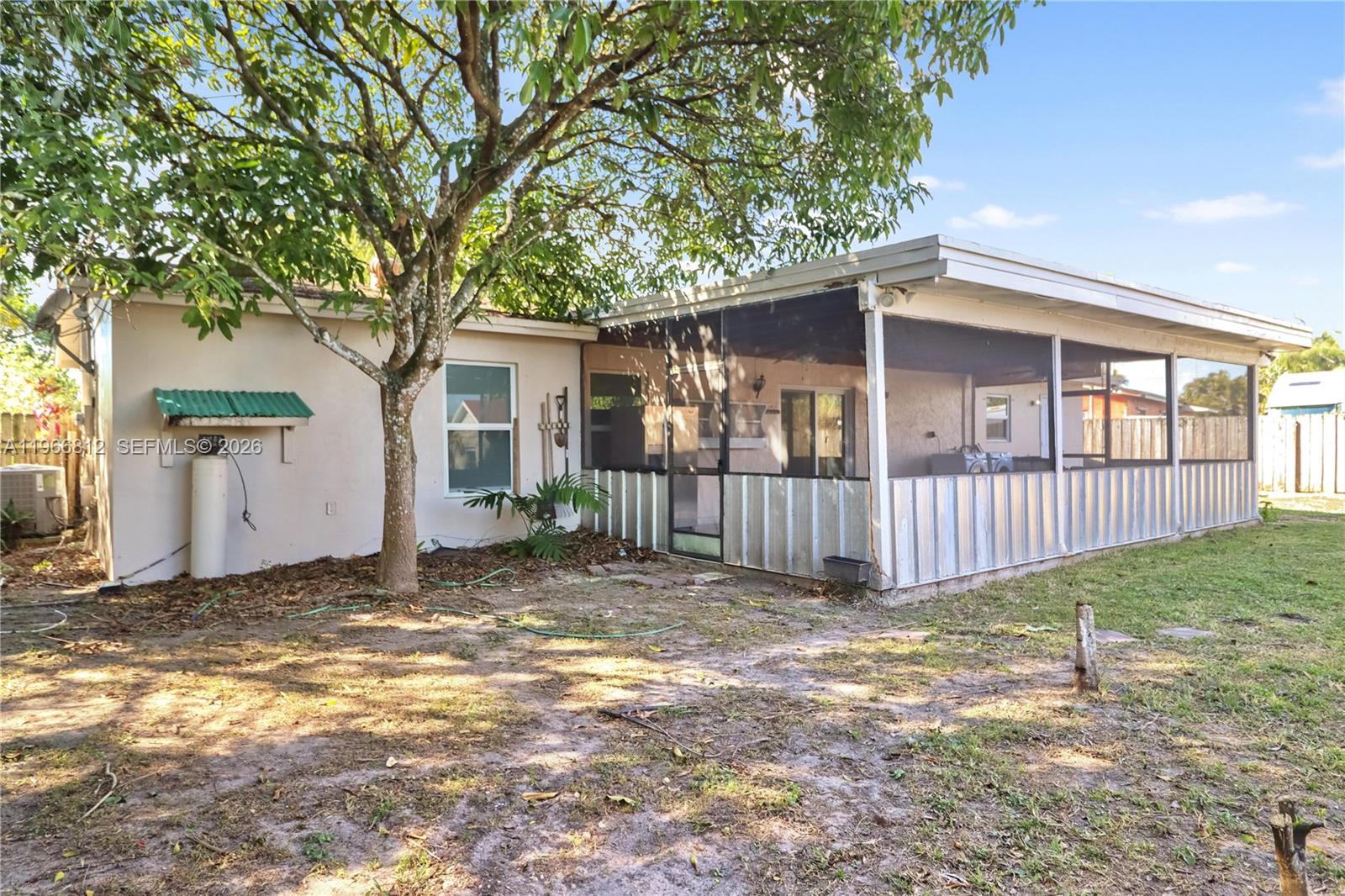 15264 SW 102nd Ct Miami, FL 33157