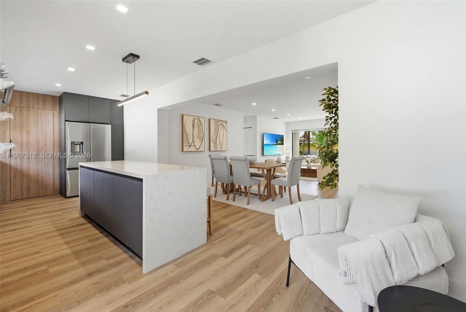 3021 SW 12th St Miami, FL 33135