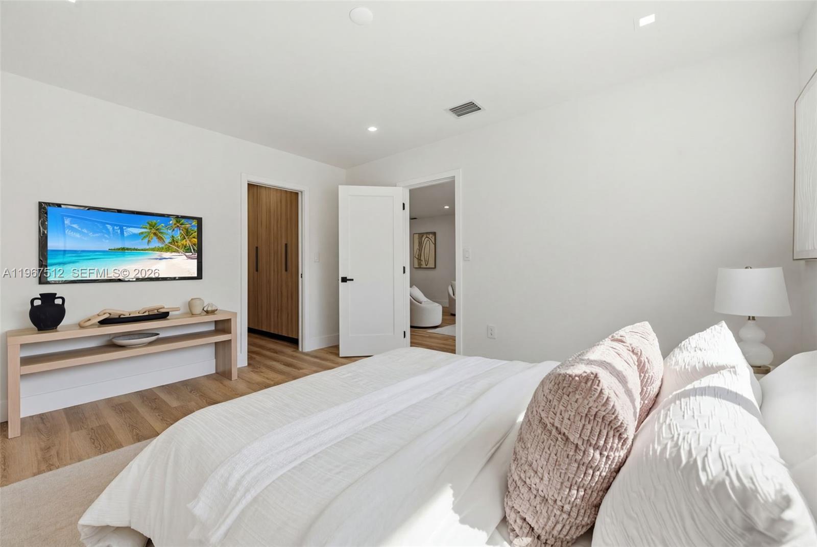 3021 SW 12th St Miami, FL 33135