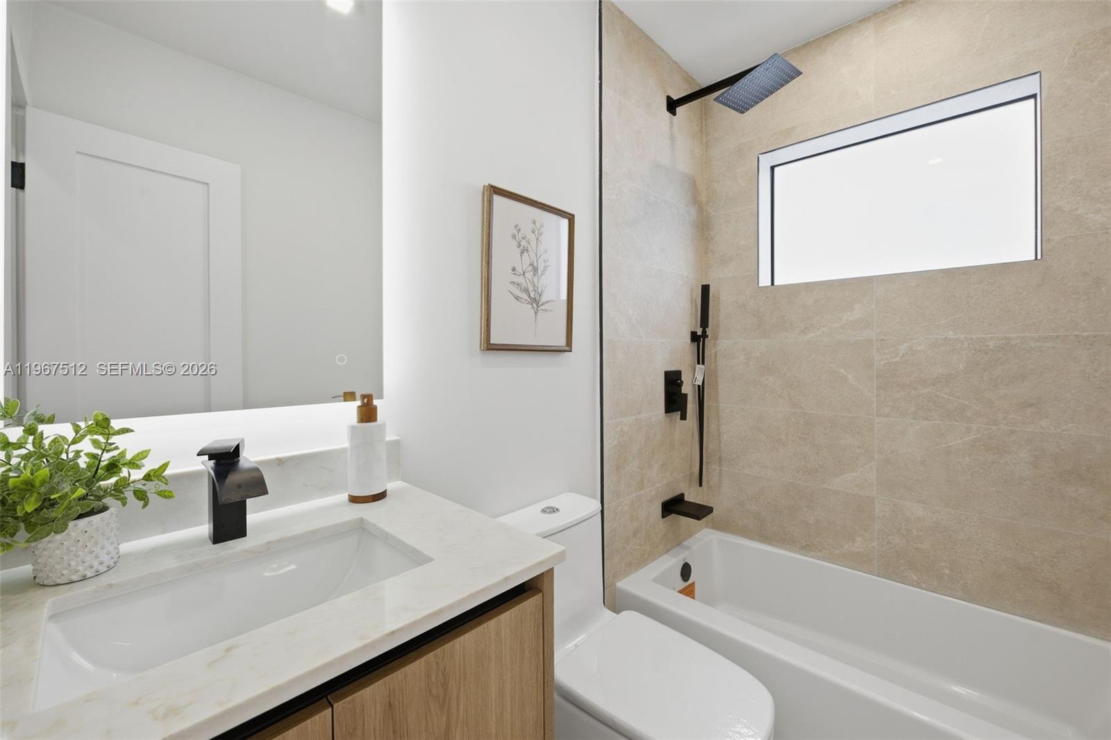 3021 SW 12th St Miami, FL 33135