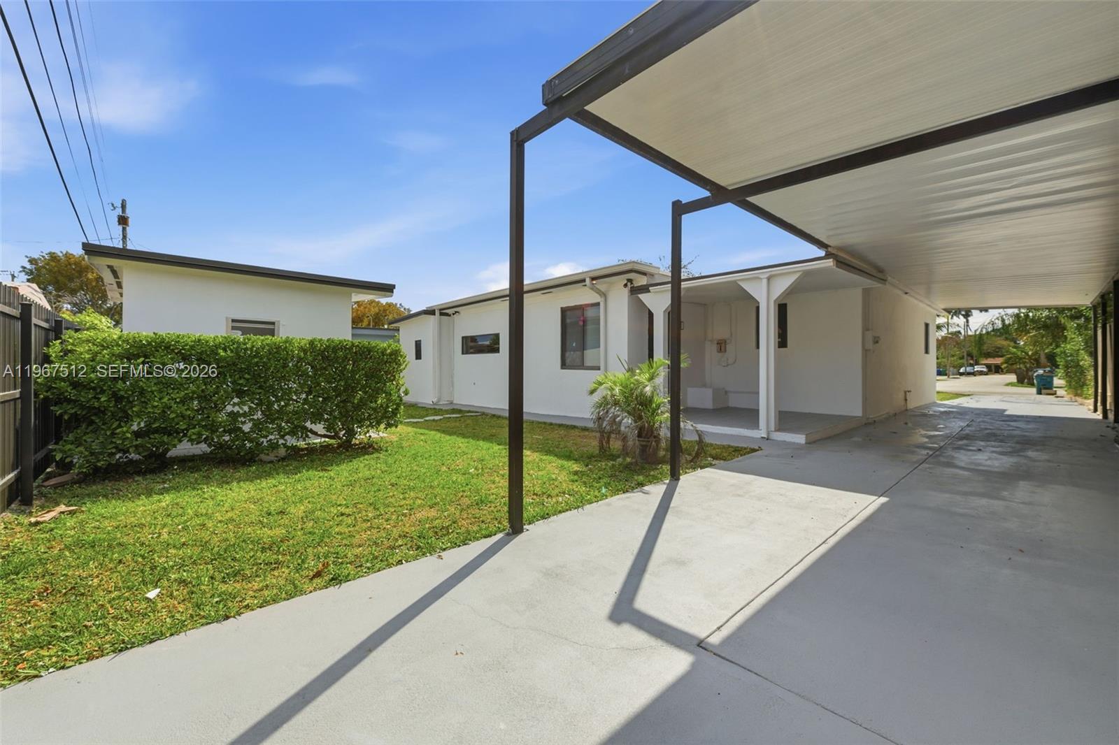 3021 SW 12th St Miami, FL 33135