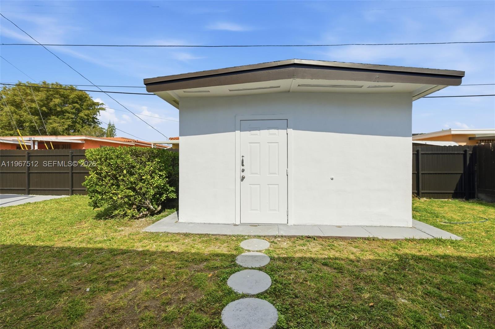 3021 SW 12th St Miami, FL 33135