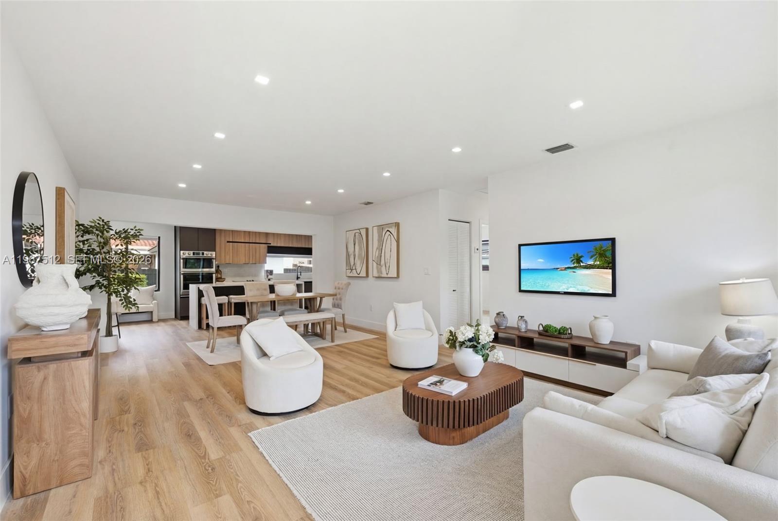 3021 SW 12th St Miami, FL 33135