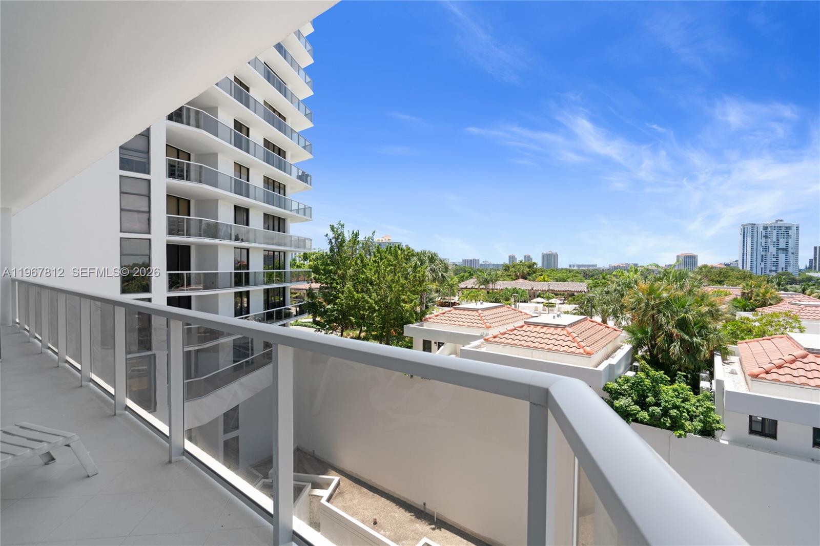 image Hamptons West13