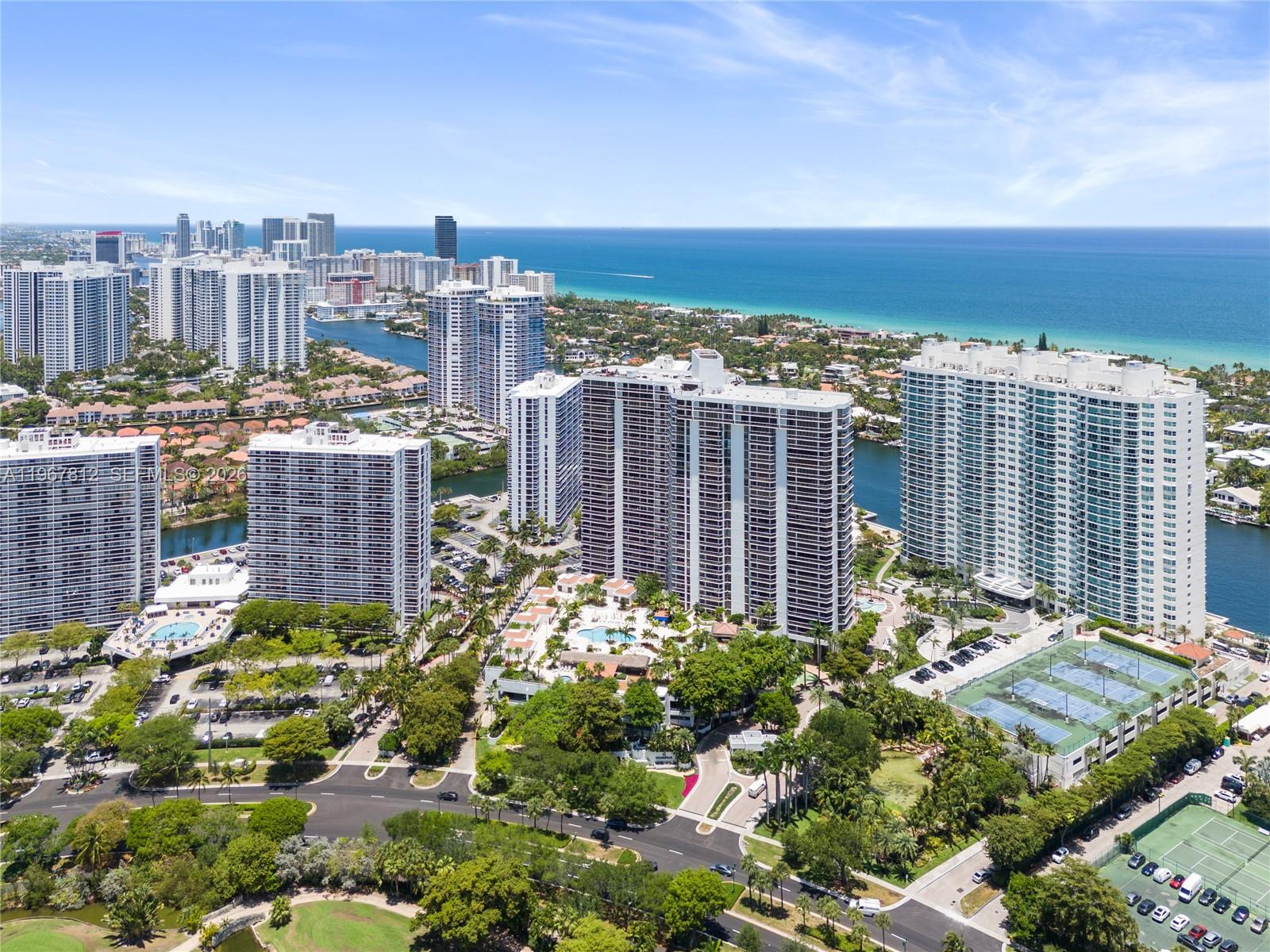 image Hamptons West57