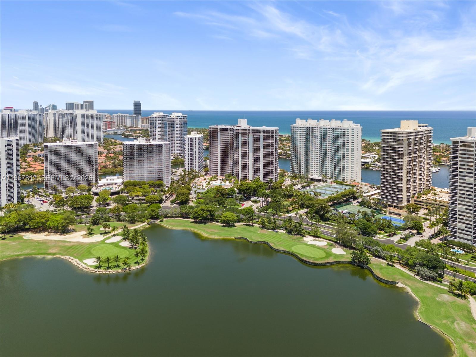 image Hamptons West58