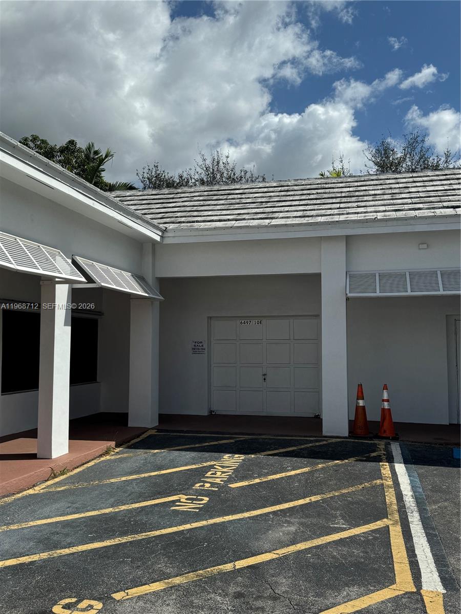 6497 Sunset Strip #10-E