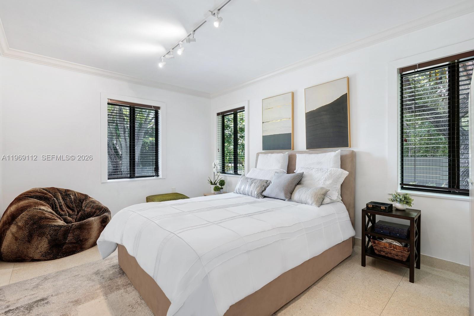 575 Hibiscus Ln Miami, FL 33137