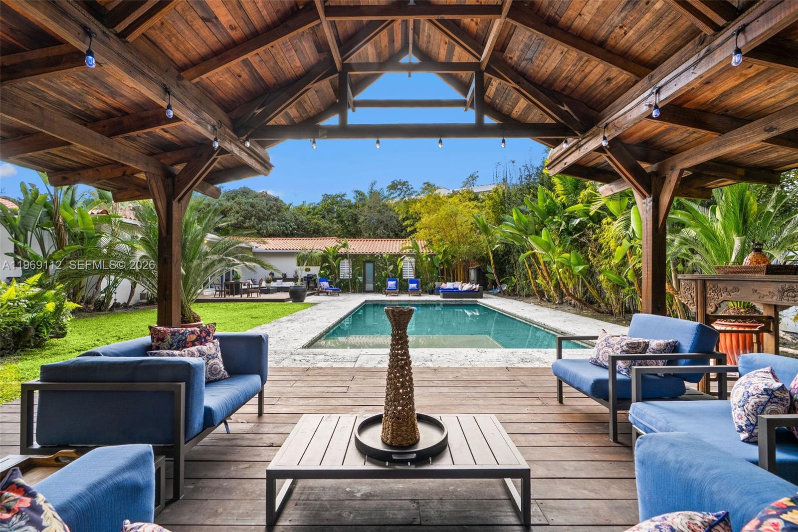 575 Hibiscus Ln Miami, FL 33137