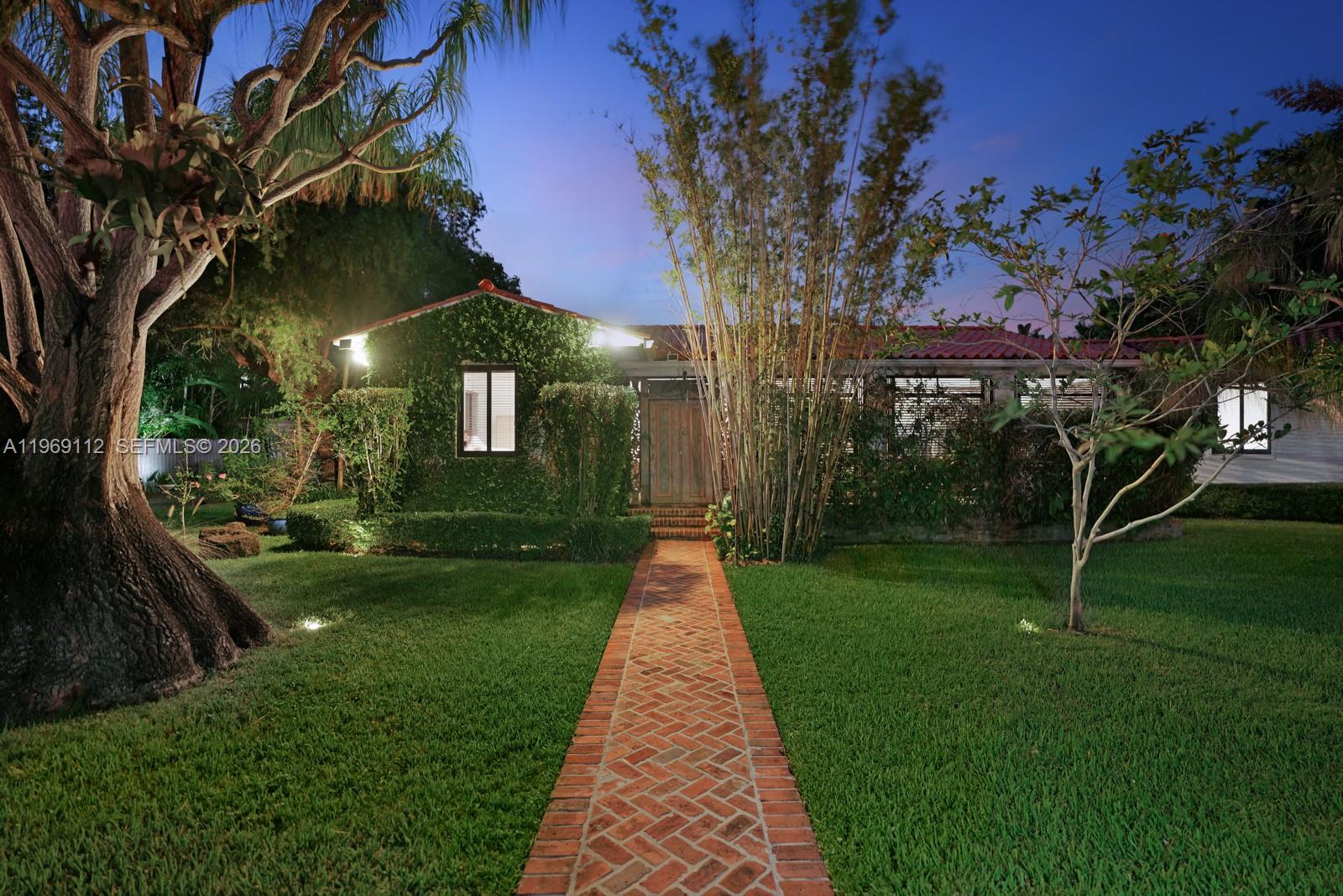 575 Hibiscus Ln Miami, FL 33137