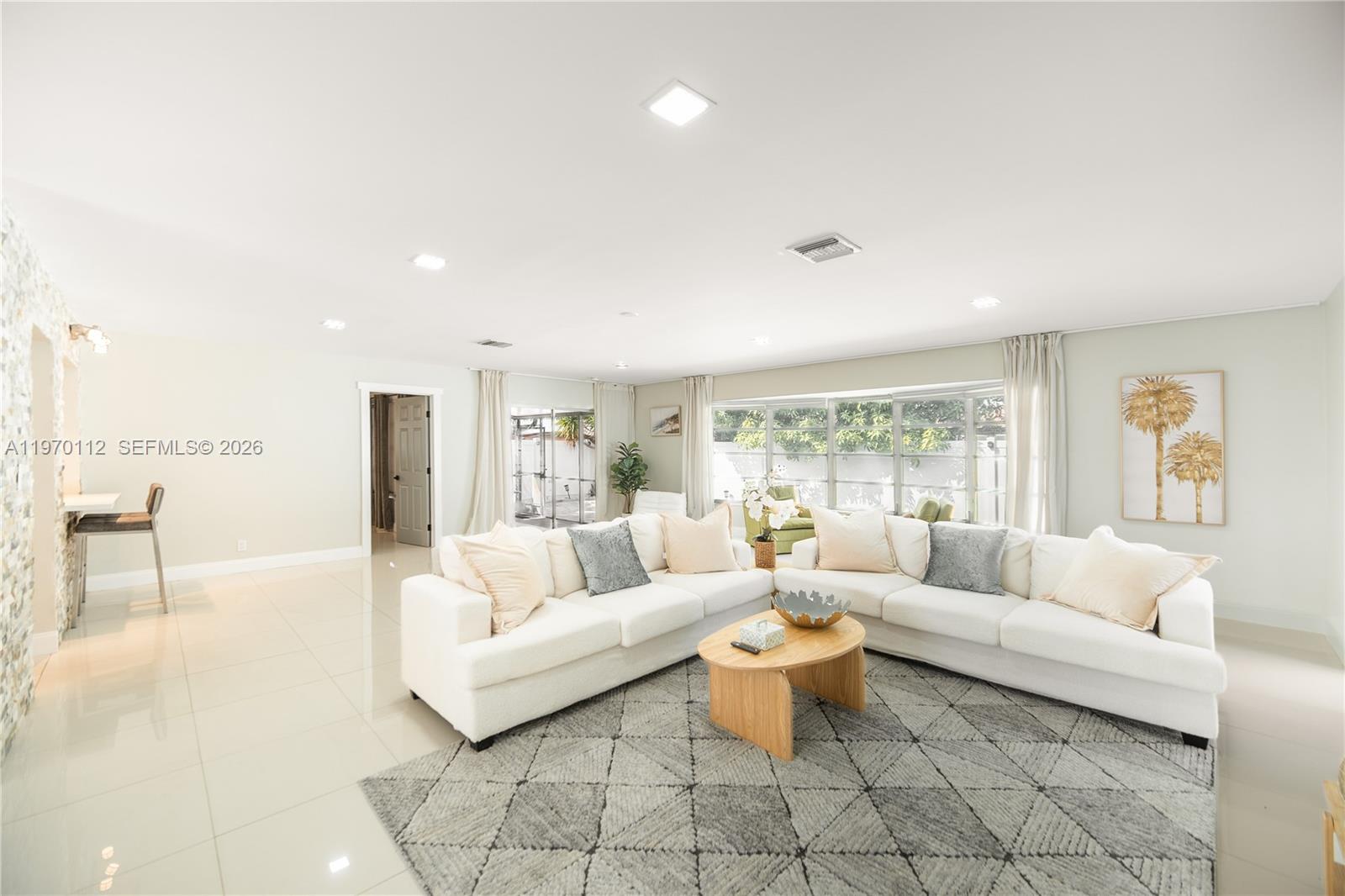 2121 NE 62nd St Fort Lauderdale, FL 33308