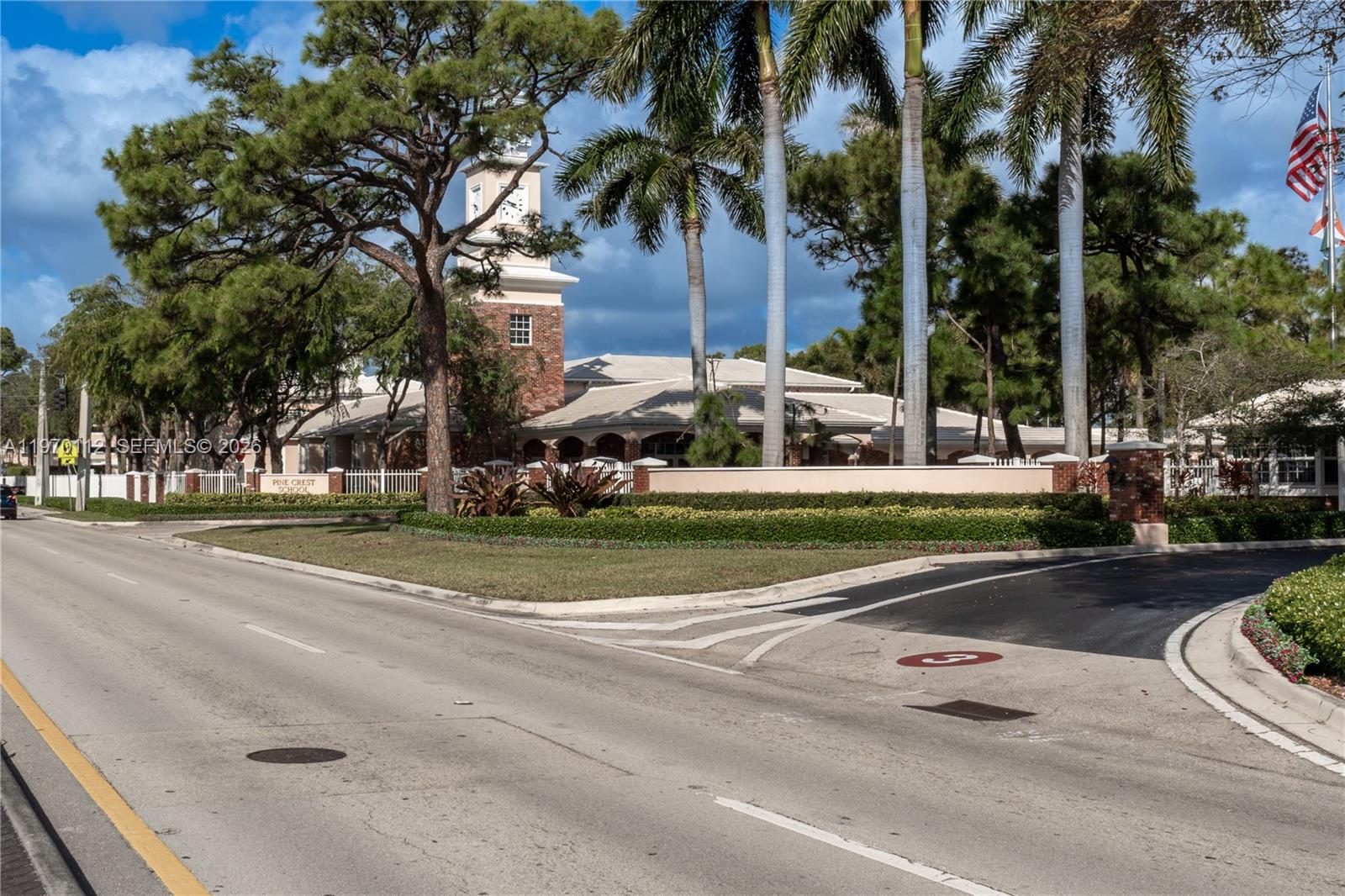 2121 NE 62nd St Fort Lauderdale, FL 33308